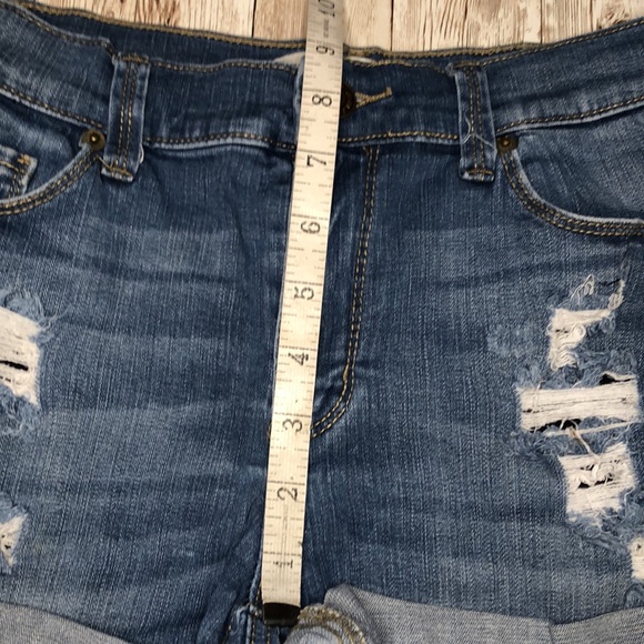 Mudd, stretch denim jean shorts w/destruction & cuffed btm - junior size 7 - Picture 7 of 11